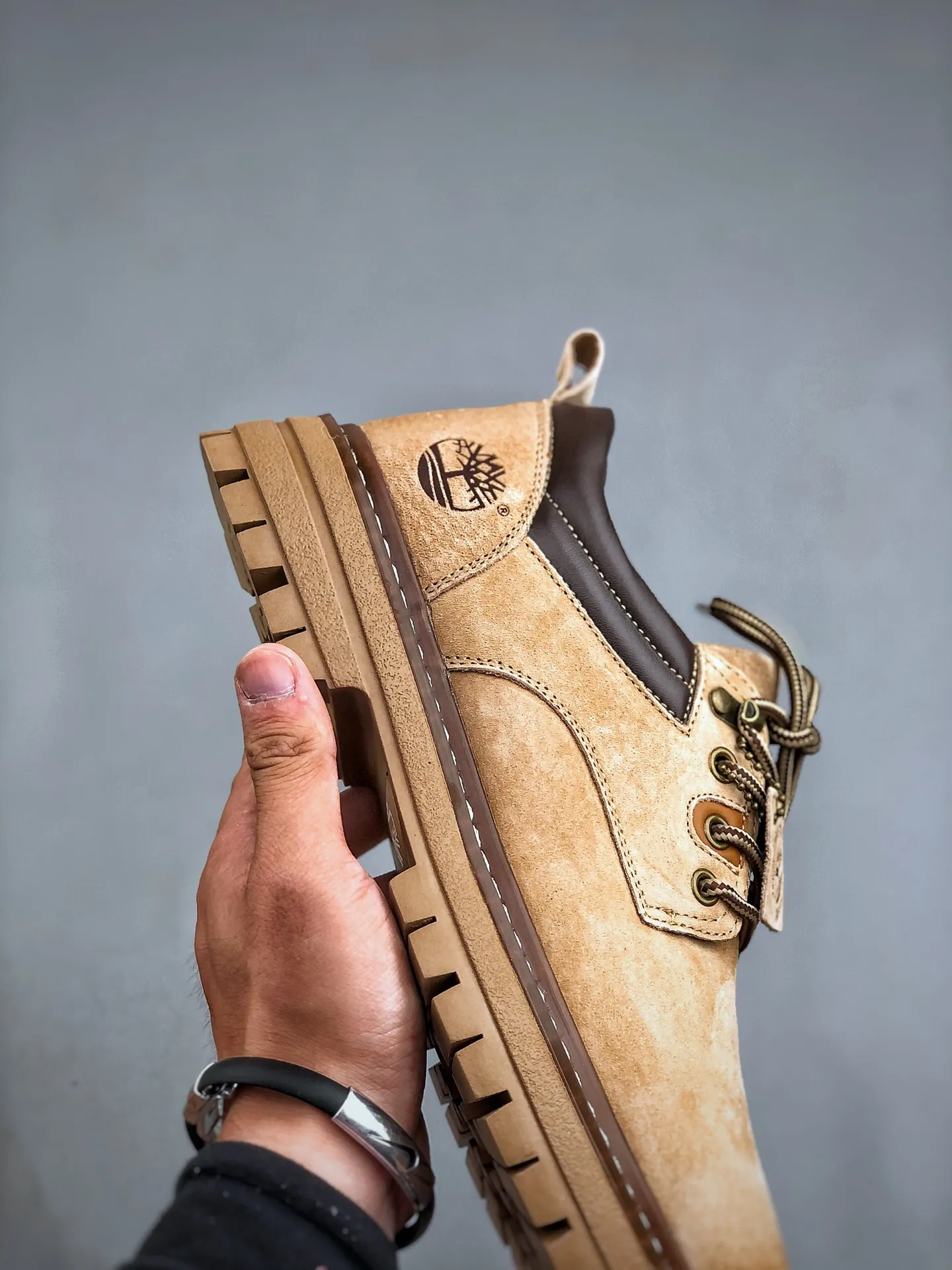 Local pick-up💰520 supports store release. New goods🚀#Timberland Timberland/Timberland classic outdoor low-top work casual shoes. Classic re-creation. Brand new upgrade. Guangdong factory quality. Original box and original packaging. The fabric is made of Italian 🇮🇹 top matte cowhide. It is paired with anti-odor and anti-corrosion genuine leather latex insoles to give you a perfect wearing experience. High-quality and durable. A must-have for sportsmen. Specialized in treating those who are not handsome. High quality and first-class feel. Exclusive supply. Size: 39-44 (one size larger)